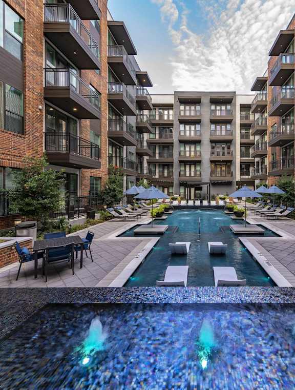 Modern Luxury Apartments in Richardson, TX | The Register